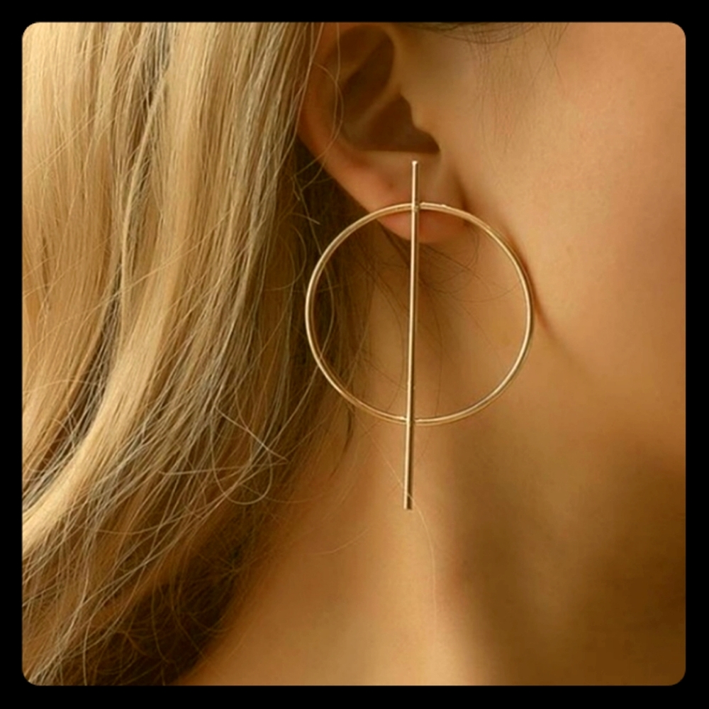 GOLD Large geometric circle and bar earrings, CHIC